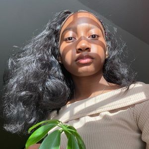 Meet your Posher, Tiara